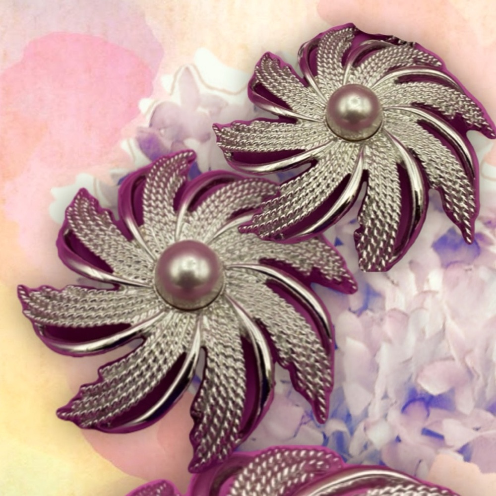 Vintage Sarah Coventry Silver Sunburst pin and earrings signed